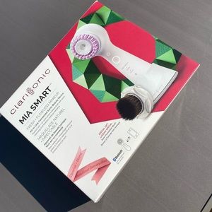 Clarisonic brush